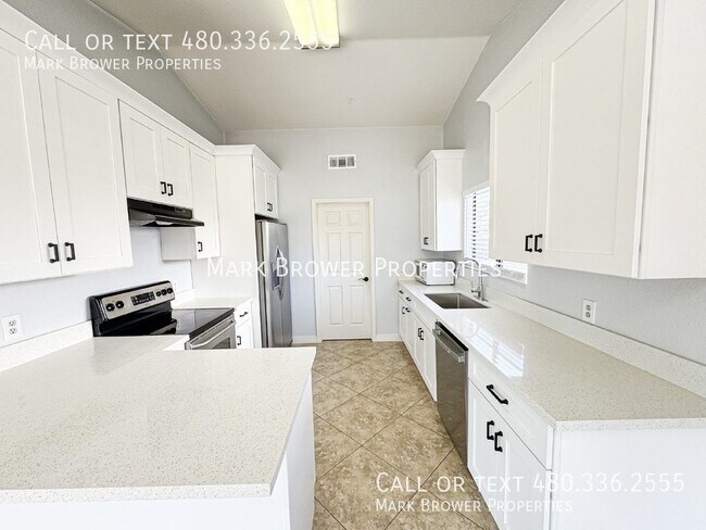 Foto del edificio - 449 E Meadows Ln