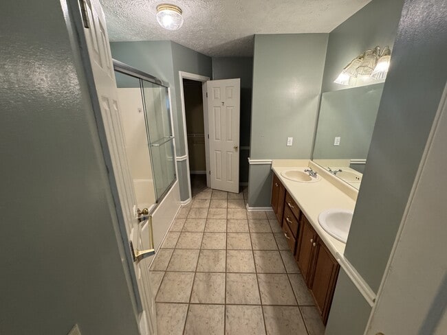 Building Photo - 100 Faldo Dr