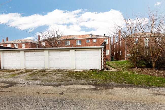 Foto del edificio - 1660 Elmwood Ave