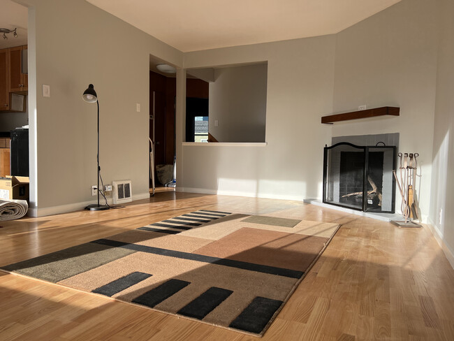 Living Room - 121 Moffitt St