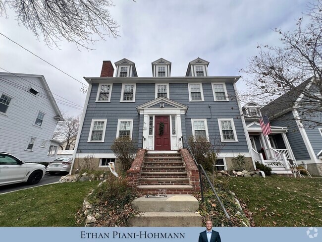 Building Photo - 39 Highland Ave