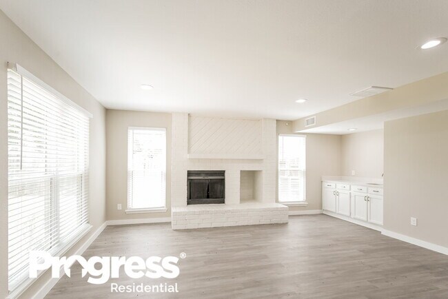 Foto del edificio - 15902 Manfield Dr