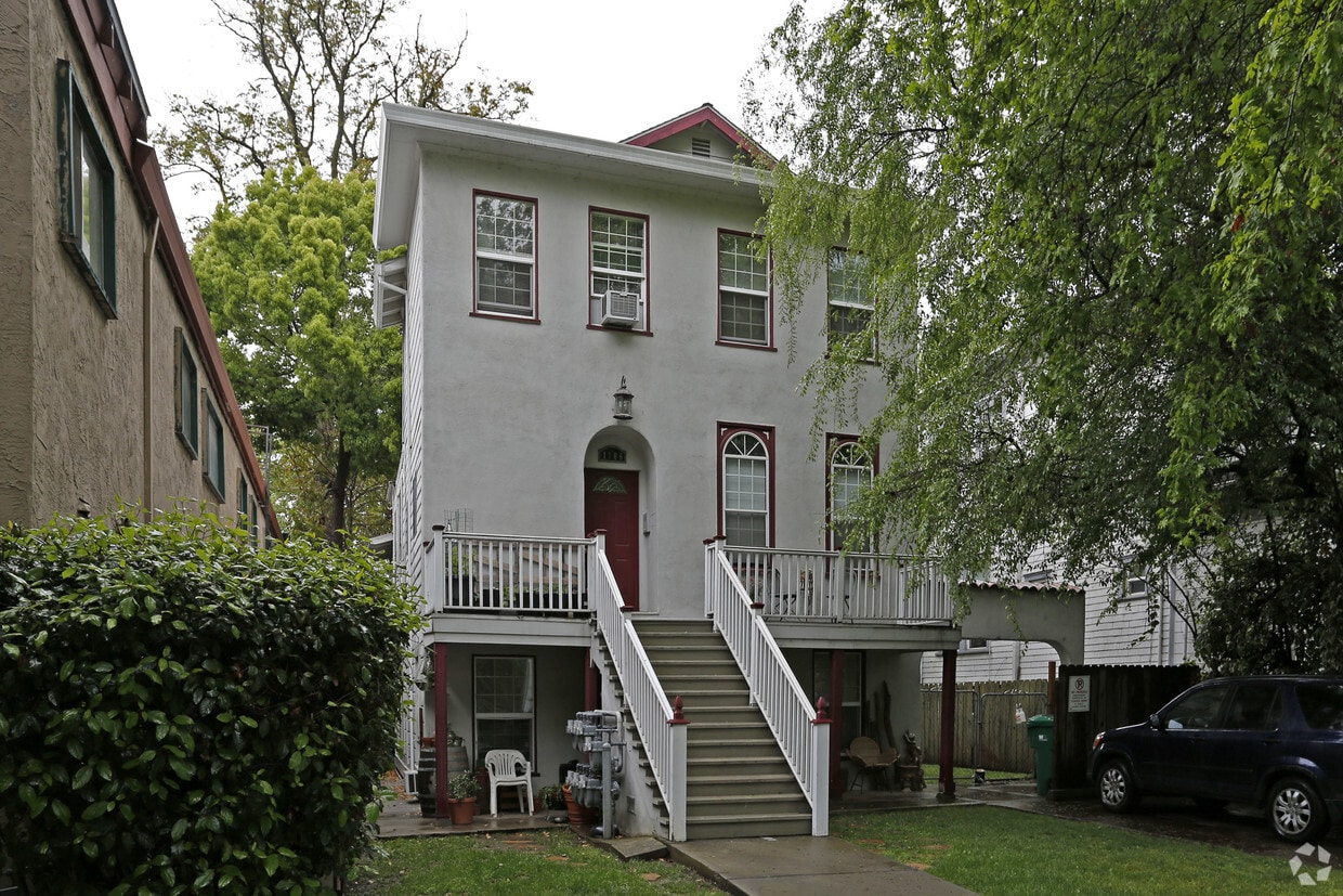 Primary Photo - 1706 H St