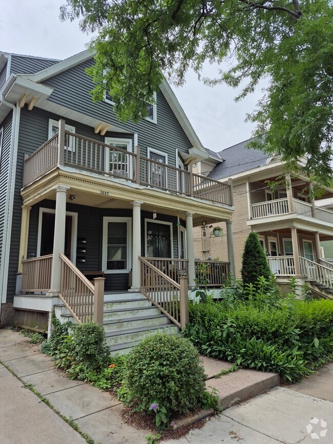 Building Photo - 1047 E Gorham St