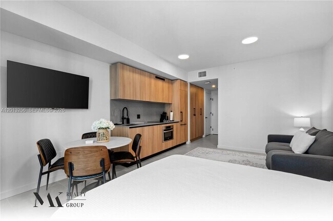 Foto del edificio - 121 NE 5th St