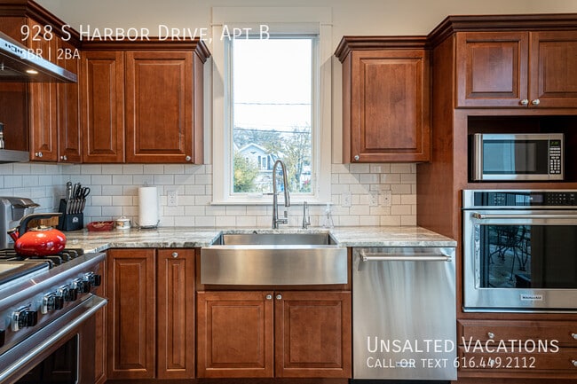 Building Photo - New Construction Directly across from the ...