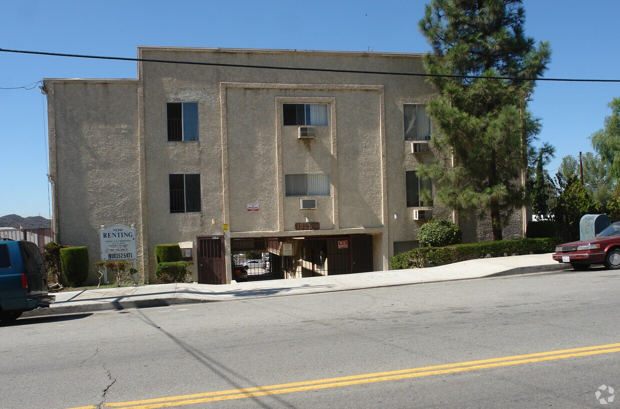 Building Photo - 10259 Tujunga Canyon Blvd