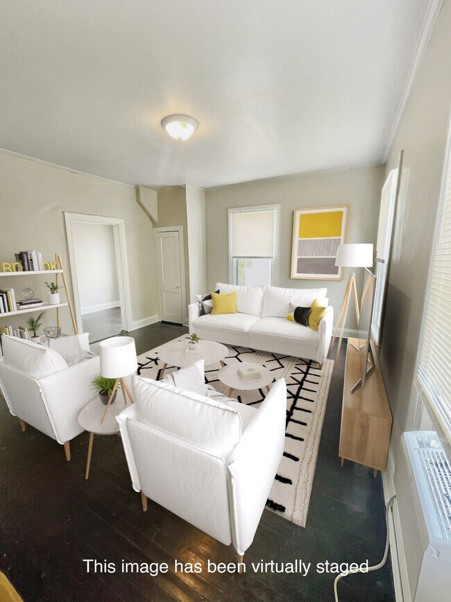 Large Living Room Perfect for Entertaining - 817 Homestead St