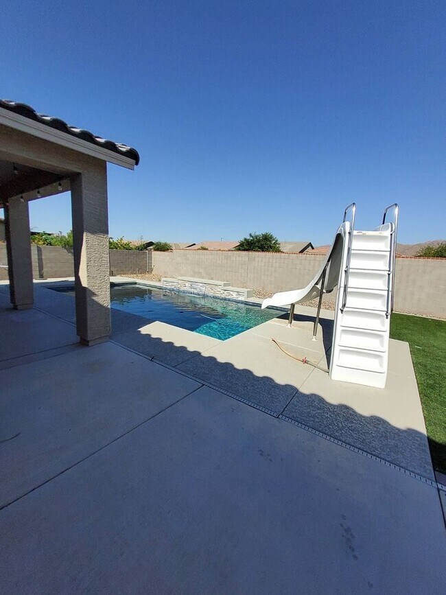 Foto del edificio - Litchfield Park Beauty