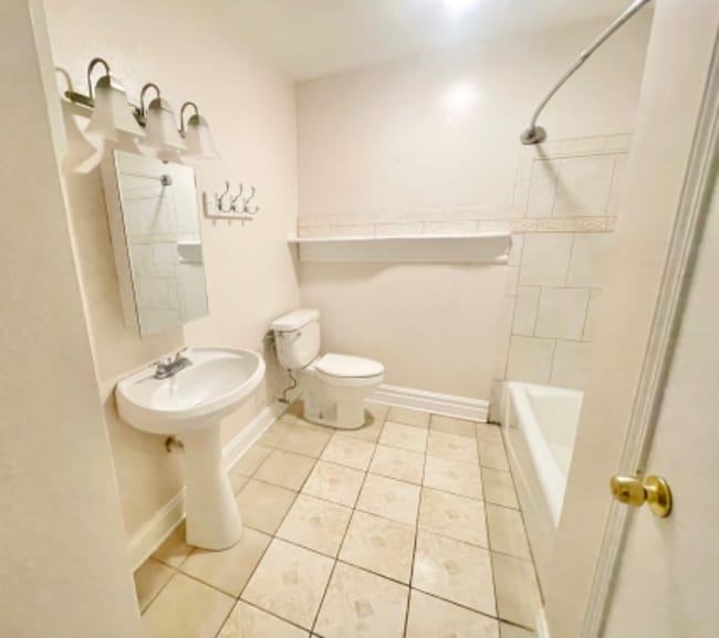 Building Photo - 8531 Dinkins St