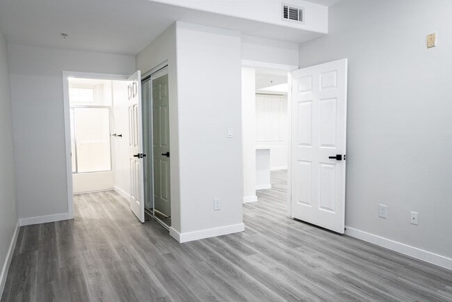 Interior Photo - 2820 Sawtelle Blvd