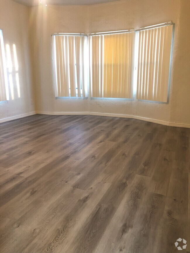 Kingsland Gated Apartments for Rent Oakland, CA 1 Rentals