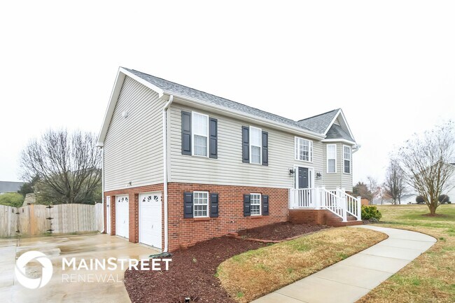 Building Photo - 841 Eli Moore Ct