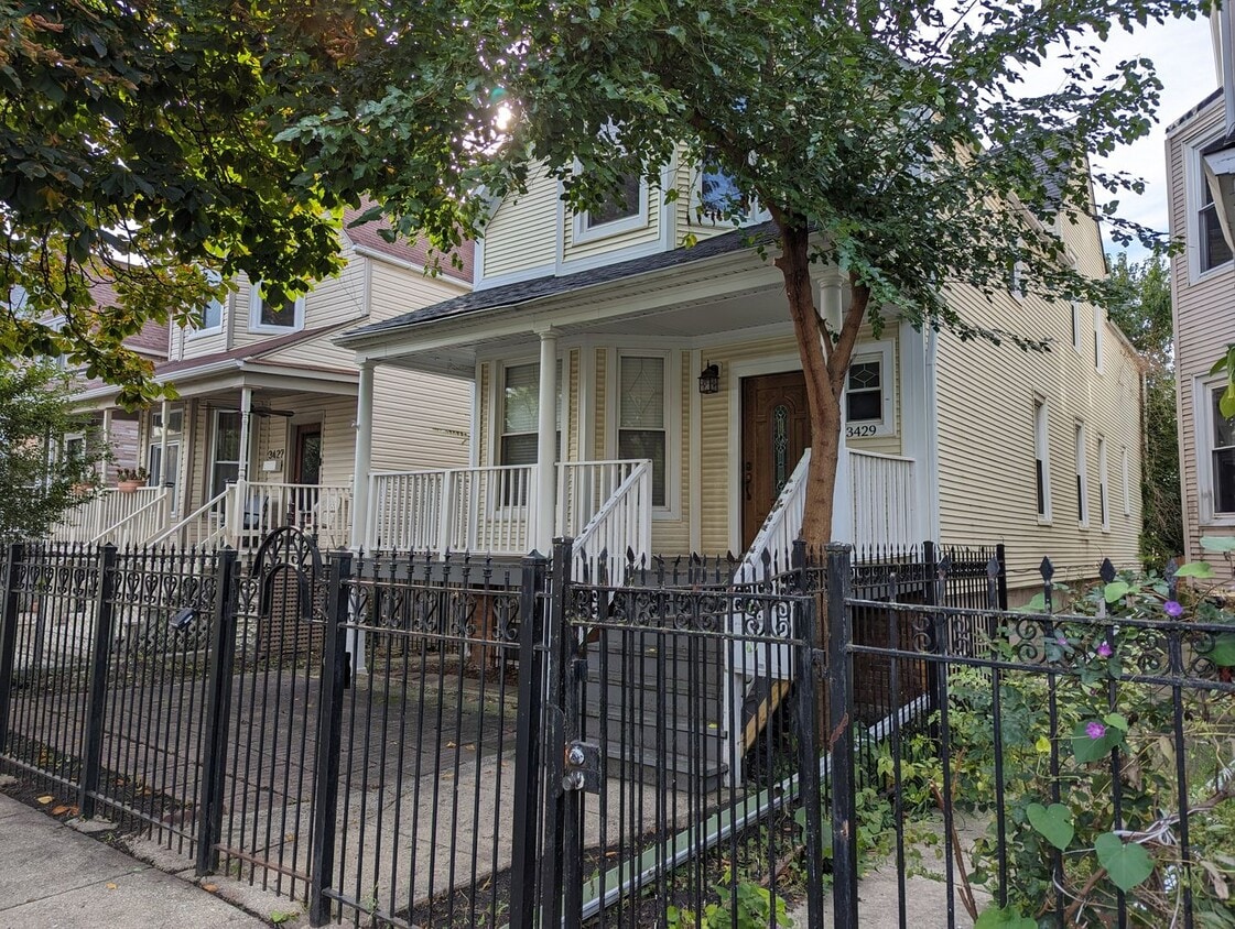 Primary Photo - 3429 W McLean Ave