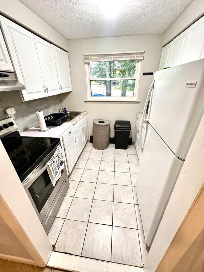 Foto del edificio - 168 Woodland Dr