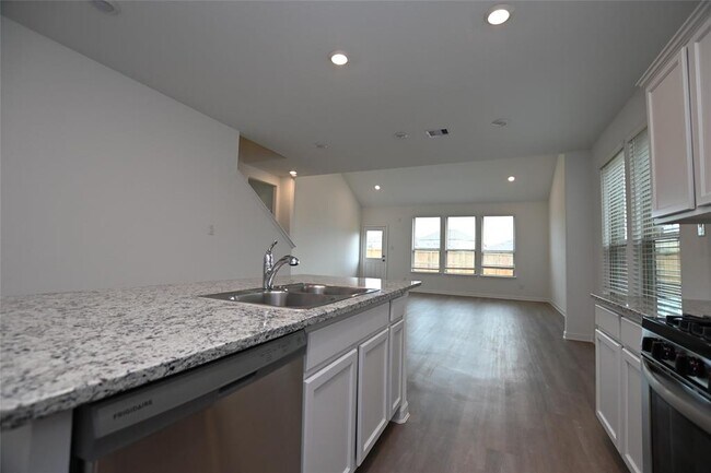 Foto del edificio - 3306 Driftwood Meadow Ln