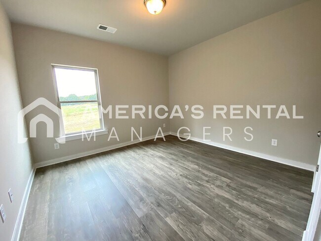 Foto del edificio - Home for Rent in Jasper, AL! Available to View Now!!!