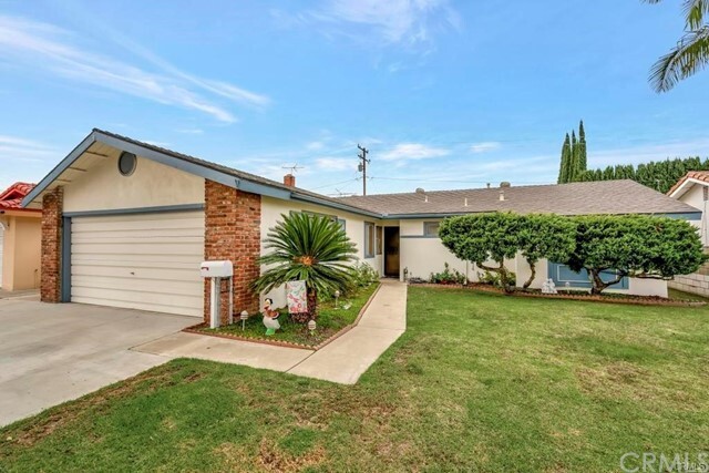 Foto principal - 15939 Las Flores St