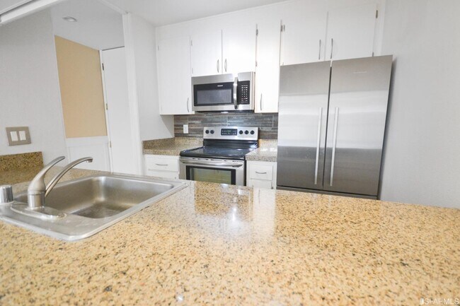Foto del edificio - 1305 Shelter Creek Ln