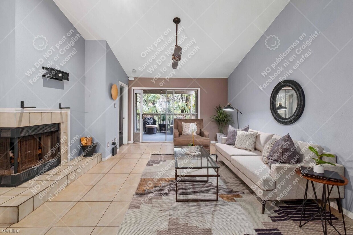 Foto principal - 2 br, 2 bath Condo - 2450 Wickersham Ln 16...