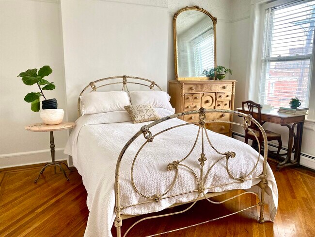 Building Photo - 41 Park Ave