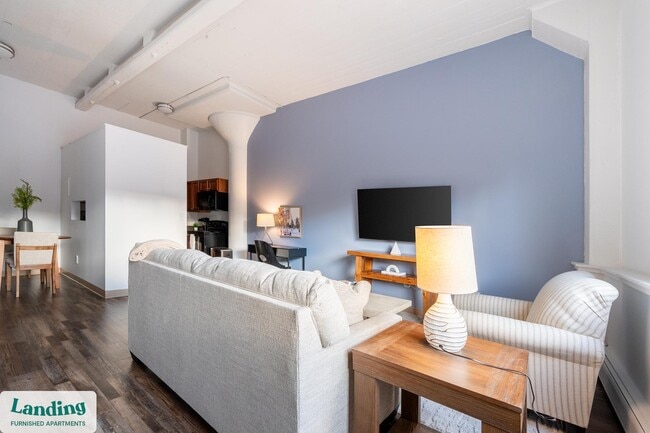 Building Photo - 45 Willow St