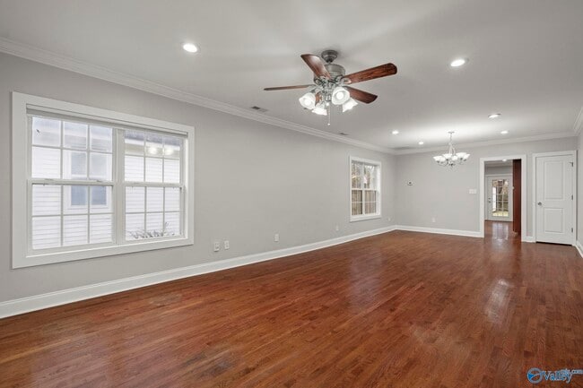 Building Photo - 1518 Beirne Ave NE