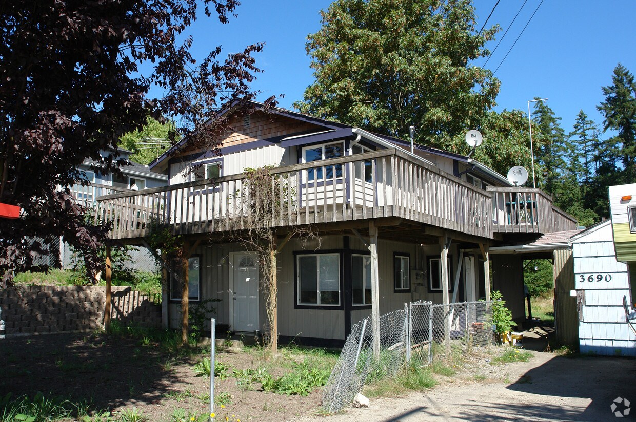 3690 NW Munson St, Silverdale, WA 98383 Apartments in Silverdale, WA