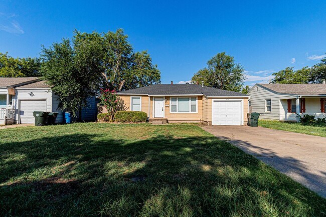 Foto del edificio - 3 Bed 1.5 Bath in Midwest City! Half off o...