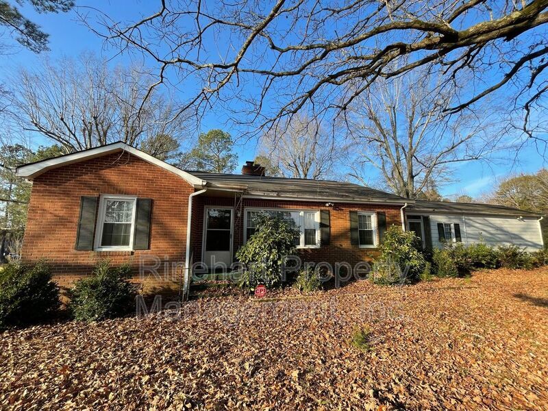 Primary Photo - 2112 Providence Rd S