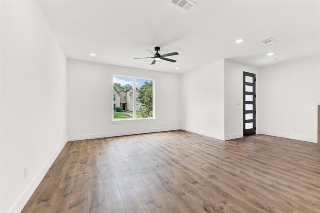 Foto del edificio - 9471 Timberleaf Dr