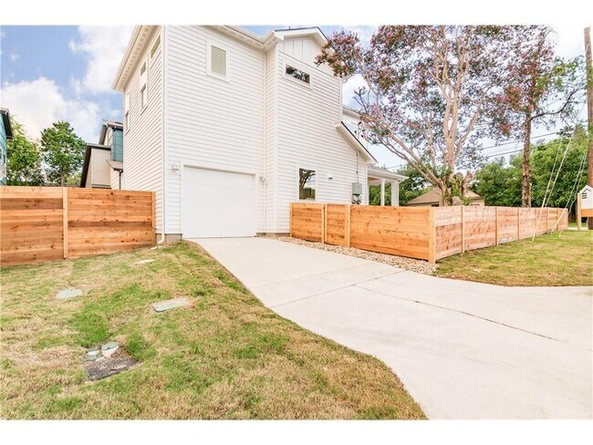 Foto del edificio - 1611 Walnut Ave