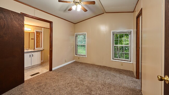 Foto del edificio - Coming Soon: 3BR, 2BA house in Greenbrier ...