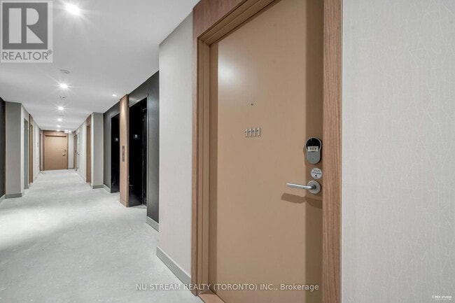 Building Photo - 1 Quarrington Ln