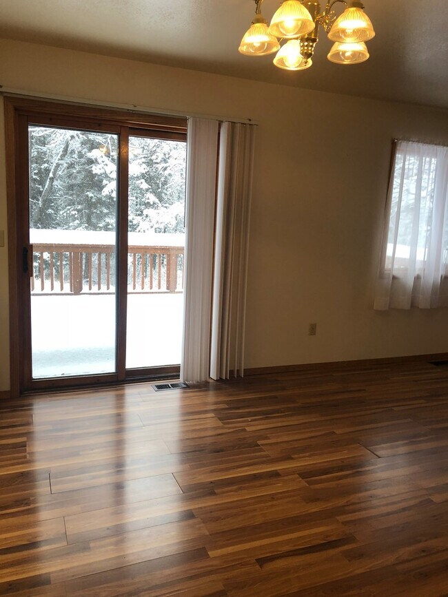 Foto del edificio - 3900 E Birch View Dr