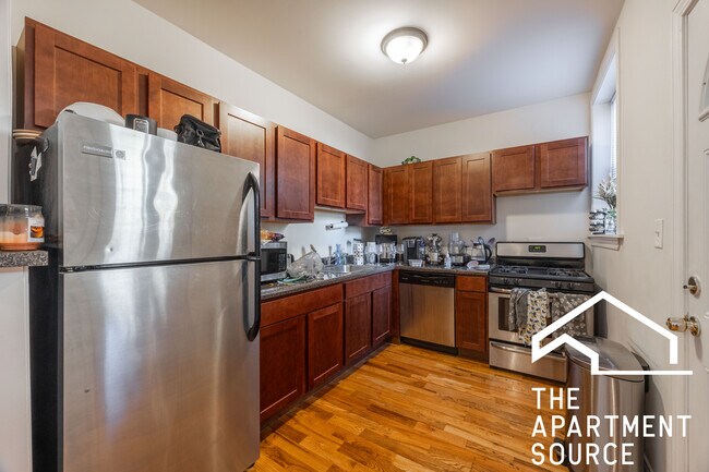 Foto del edificio - 630 W Cornelia Ave