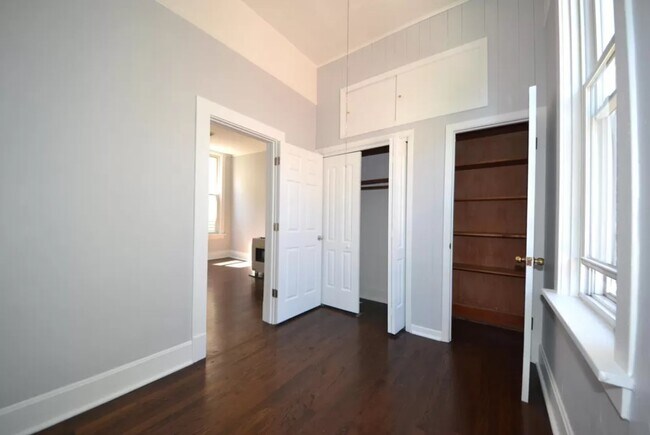 Foto del edificio - 4540 S Lowe Ave