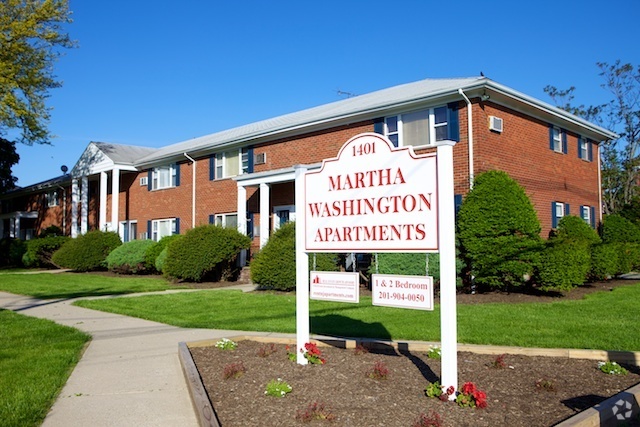 Building Photo - Martha Washington Apartments