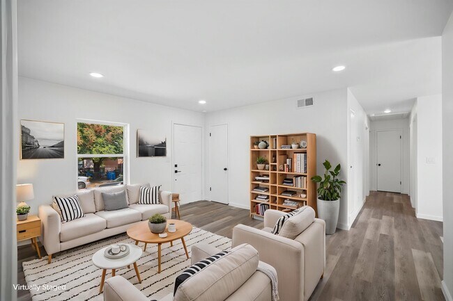 Foto del edificio - 4672 N Troost Ave