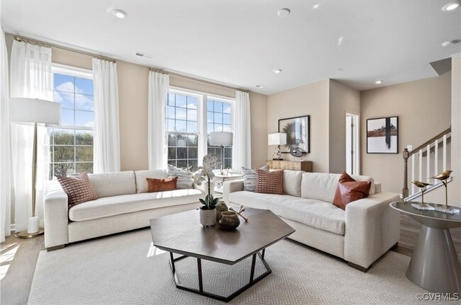 Foto del edificio - 13240 Garland Ln