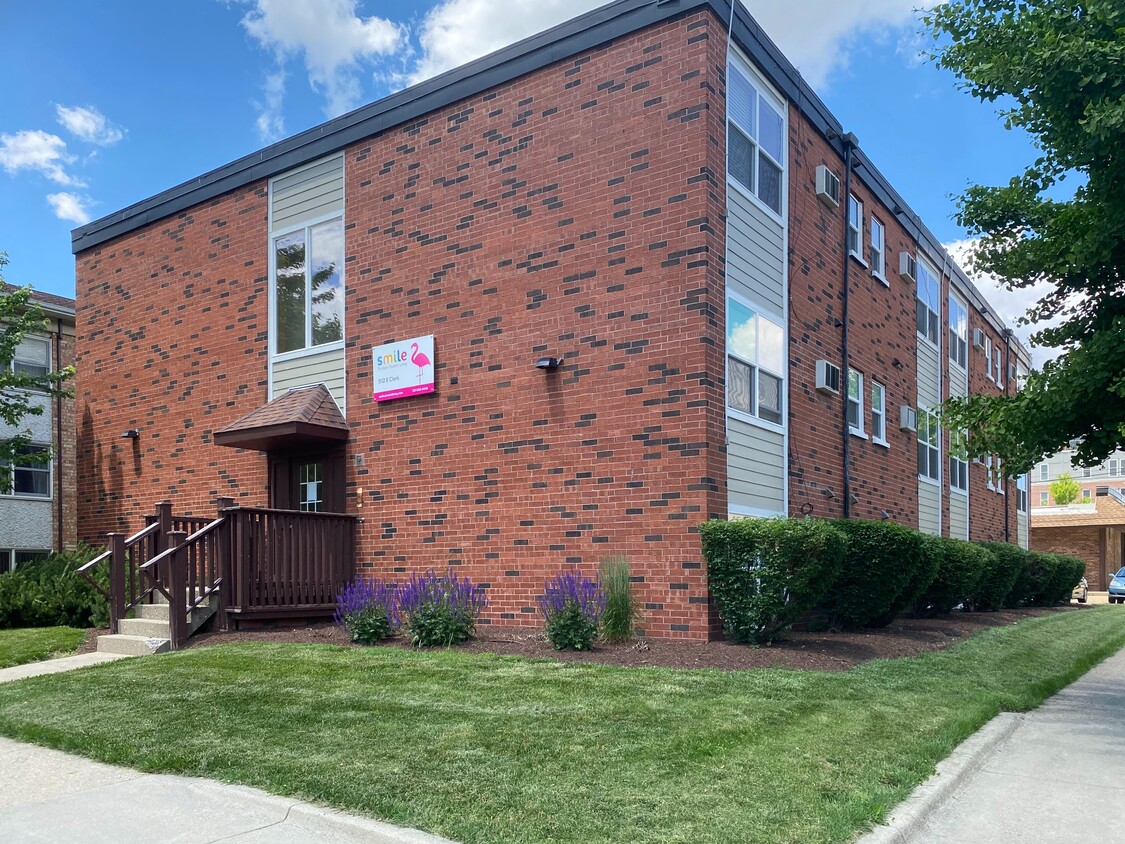 512 E Clark - Apartments in Champaign, IL | Apartments.com