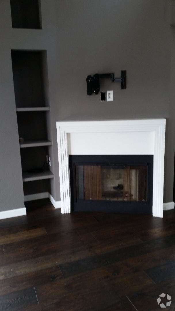 fireplace - 1428 Hermosa Ave
