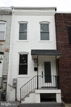 Building Photo - 2039 Rosedale St NE