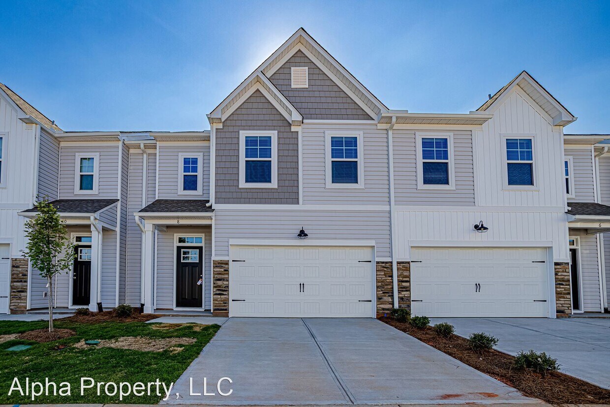 3 br, 2.5 bath House 8 Sabine Leaf Ct House Rental in Greer, SC