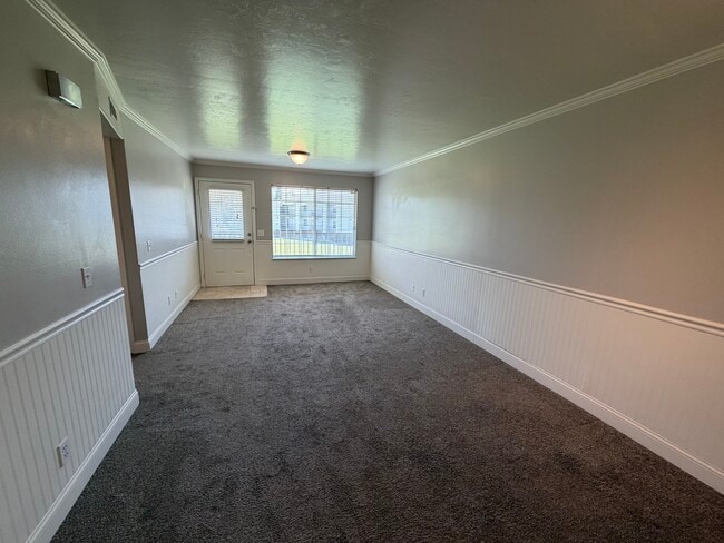 Building Photo - 150 E 1460 S