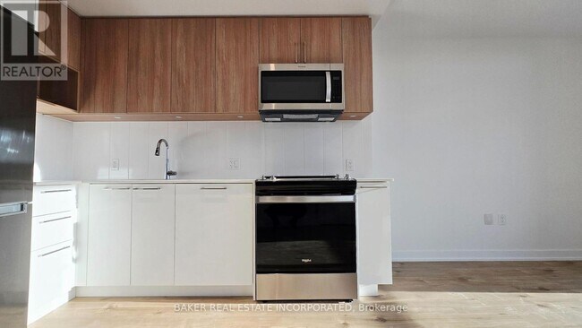 Photo du bâtiment - 500 Plains Rd E