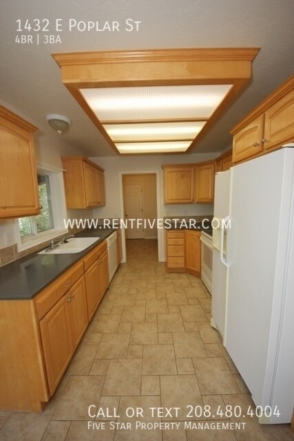 Foto del edificio - 1432 E Poplar St