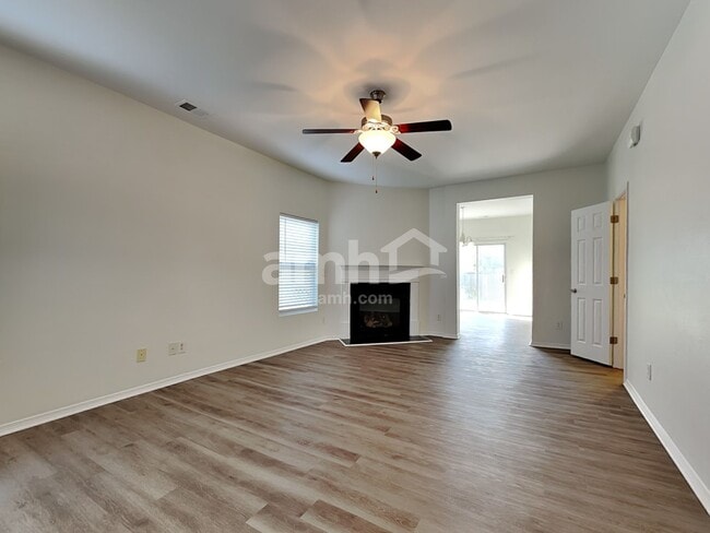 Foto del edificio - 9023 Newfield St