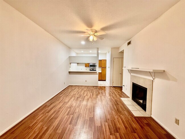 Foto del edificio - 8055 Cambridge St