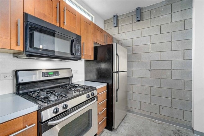 Building Photo - 4801 S Congress Ave